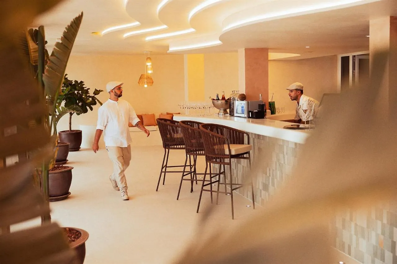 Отель Ama Ibiza (Adults Only) Плайя Ден Босса 4*,